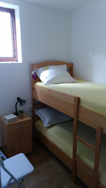 Studio Apartment Jadranko Duga Uvala Krnica Oda fotoğraf