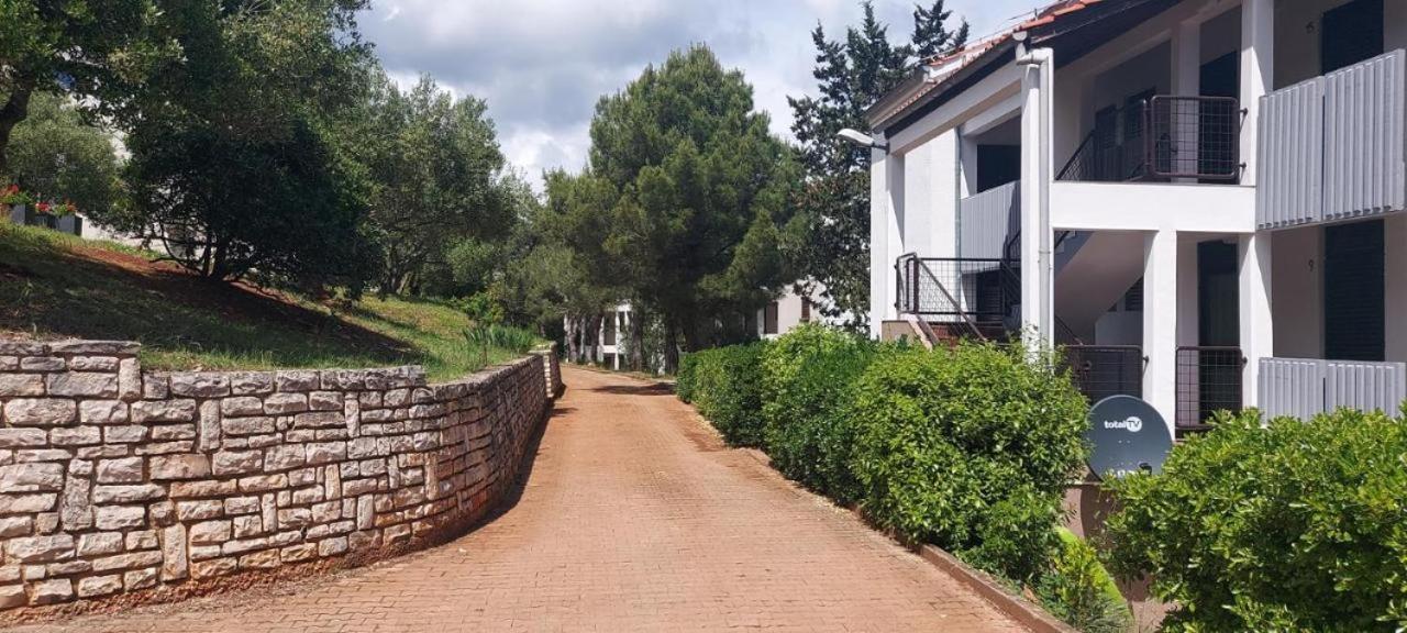 Studio Apartment Jadranko Duga Uvala Krnica Dış mekan fotoğraf