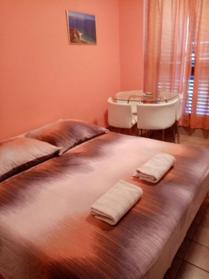 Studio Apartment Jadranko Duga Uvala Krnica Dış mekan fotoğraf